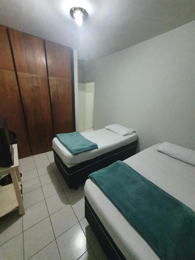Hostel Umuarama Uberlândia Exterior foto